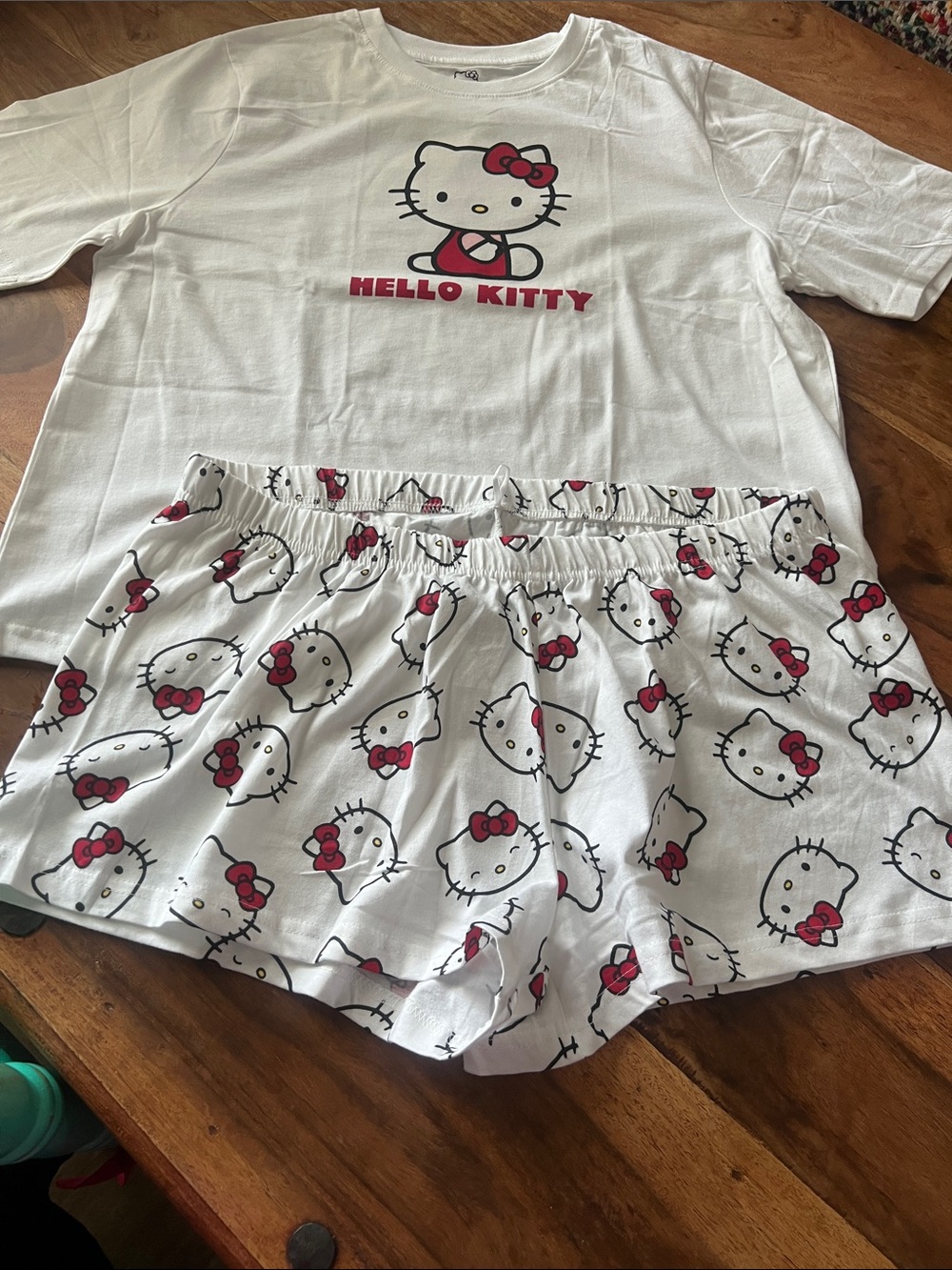 Hello Kitty Women's White Short Pajama Set